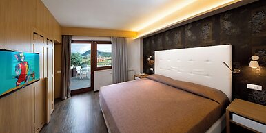 Sport Village Hotel & Spa