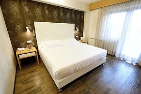 Sport Village Hotel & Spa
