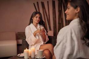 Sport Village Hotel & Spa