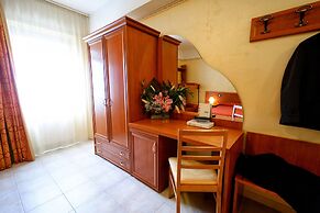 Sport Village Hotel & Spa