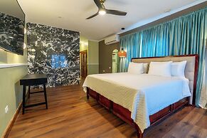 Travellers Beach Resort