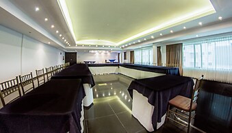 Embassy Quito Hotel