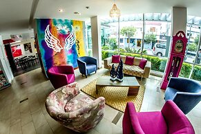 Embassy Quito Hotel