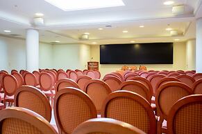 Hotel Tritone