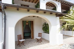 Hotel Tritone