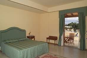 Hotel Tritone