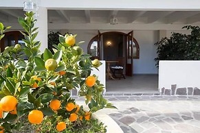 Hotel Tritone
