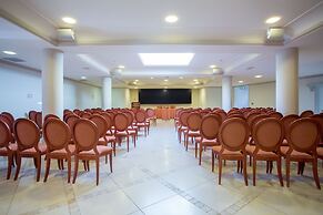 Hotel Tritone