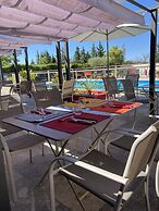 Les Aubuns Country Hôtel
