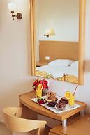 Astir Beach Hotel