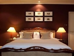 Manor Hotel