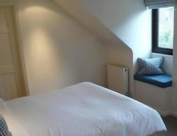 Manor Hotel