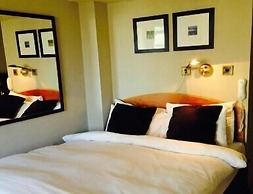 Manor Hotel