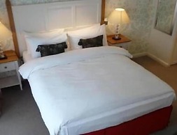 Manor Hotel