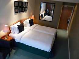 Manor Hotel