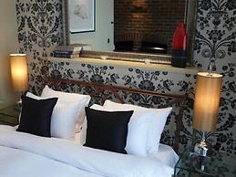 Manor Hotel