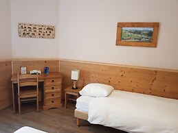 Hotel De Geneve