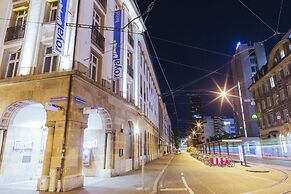 Royal Hotel