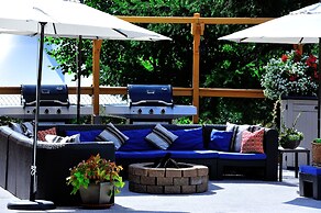 Pemberton Valley Lodge