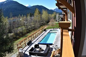 Pemberton Valley Lodge