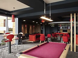ibis Swansea