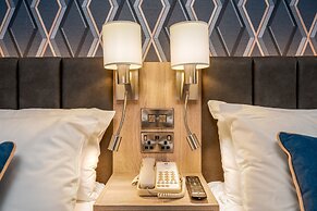 Rochestown Lodge Hotel