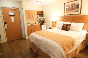 Rosslyn Inn and Suites