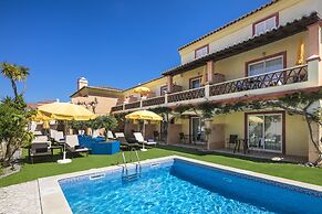 Costa D’Oiro Ambiance Village
