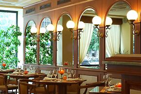 Athens Atrium Hotel and Suites