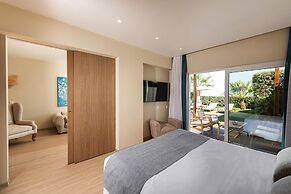 Pilot Beach Resort