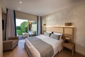 Pilot Beach Resort