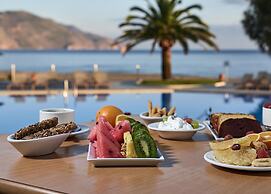 Pilot Beach Resort