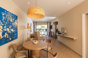 Pilot Beach Resort