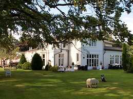 Wrexham Llyndir Hotel by Belvilla