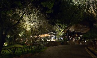 Deer Park Hotel