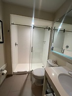 Waterloo Suites Hotel, Trademark Collection by Wyndham