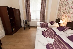 Dolphin Hotel