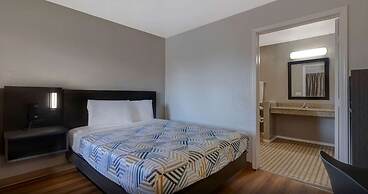 Motel 6 Buttonwillow, CA Central