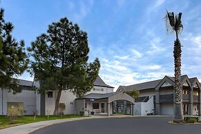 Motel 6 Buttonwillow, CA Central