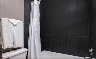 Motel 6 Buttonwillow, CA Central