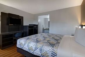 Motel 6 Buttonwillow, CA Central