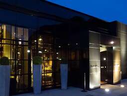 mour Hotel