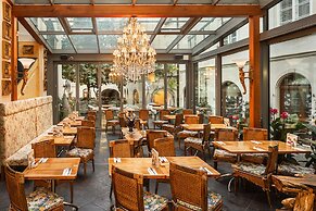 Iron Gate Hotel & Suites Prague by BHG