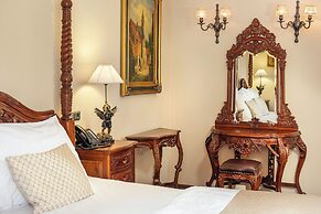 Iron Gate Hotel & Suites Prague by BHG