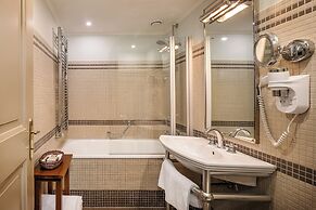 Iron Gate Hotel & Suites Prague by BHG