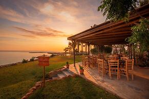 Cavo Maris Beach Hotel