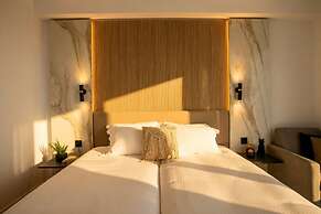 Cavo Maris Beach Hotel