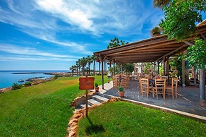 Cavo Maris Beach Hotel
