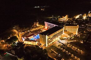 Cavo Maris Beach Hotel