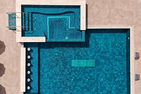 Cavo Maris Beach Hotel